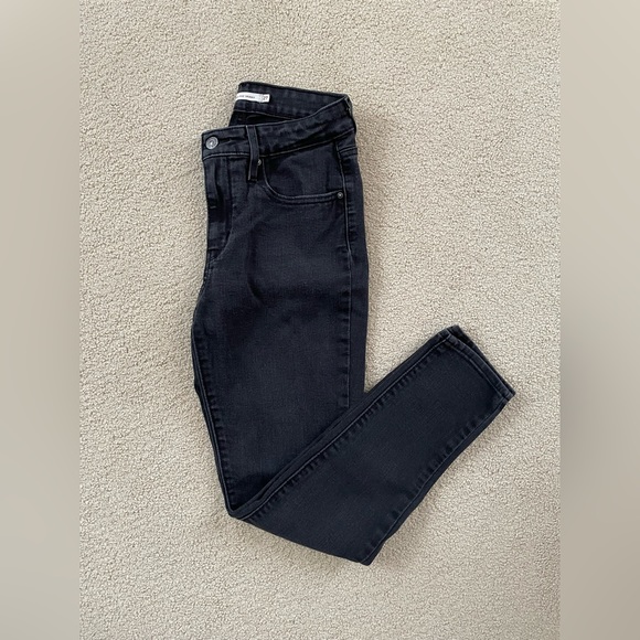 Levi’s 721 High Rise Skinny Jeans in soft black - size 27 waist / 28 length - Picture 4 of 8